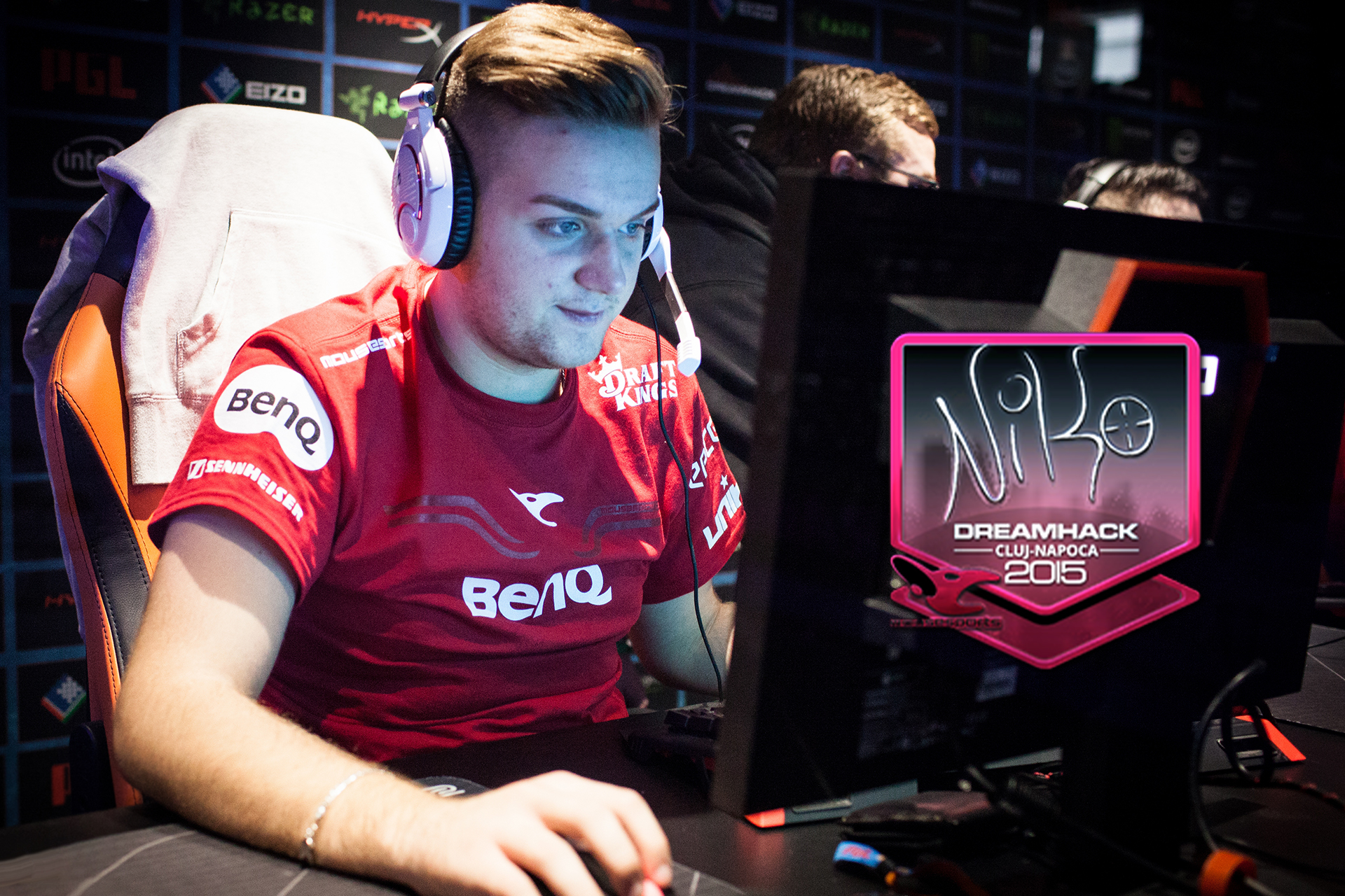 FunPlus Phoenix 阵容：上单 sheer ，打野 shad0w ，中单 Care